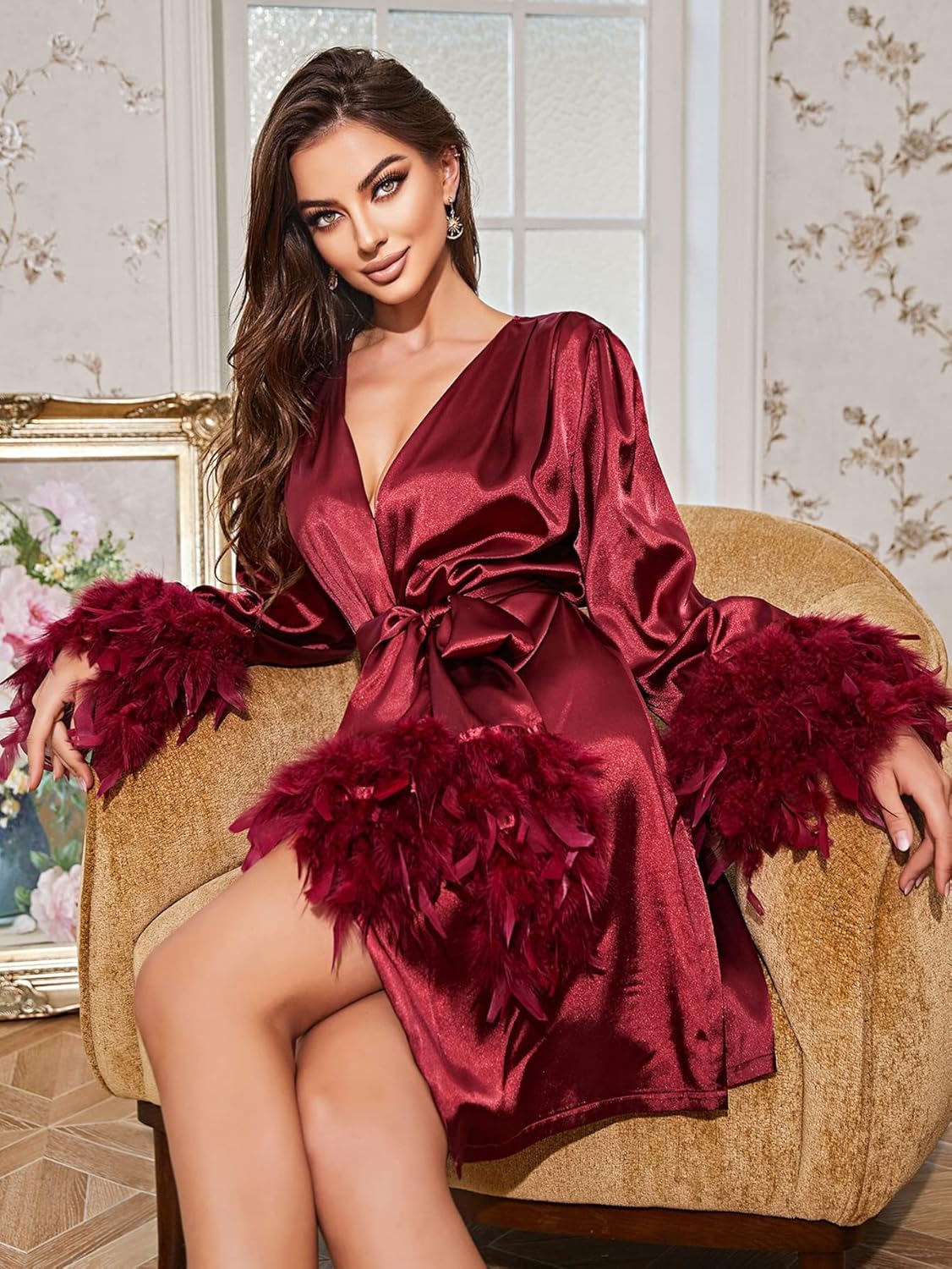 Plush Contrast Robe with Satin Belt – Elegant & Sophisticated Luxury