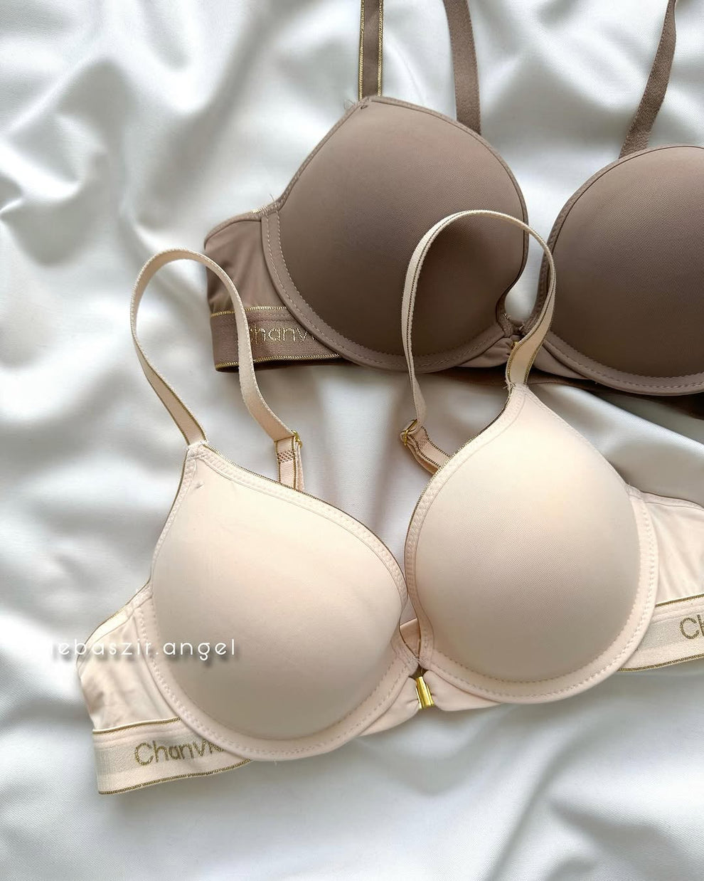 Silkynosft Signature  Premium Quality front buckle Double padded underwire bra ❤️